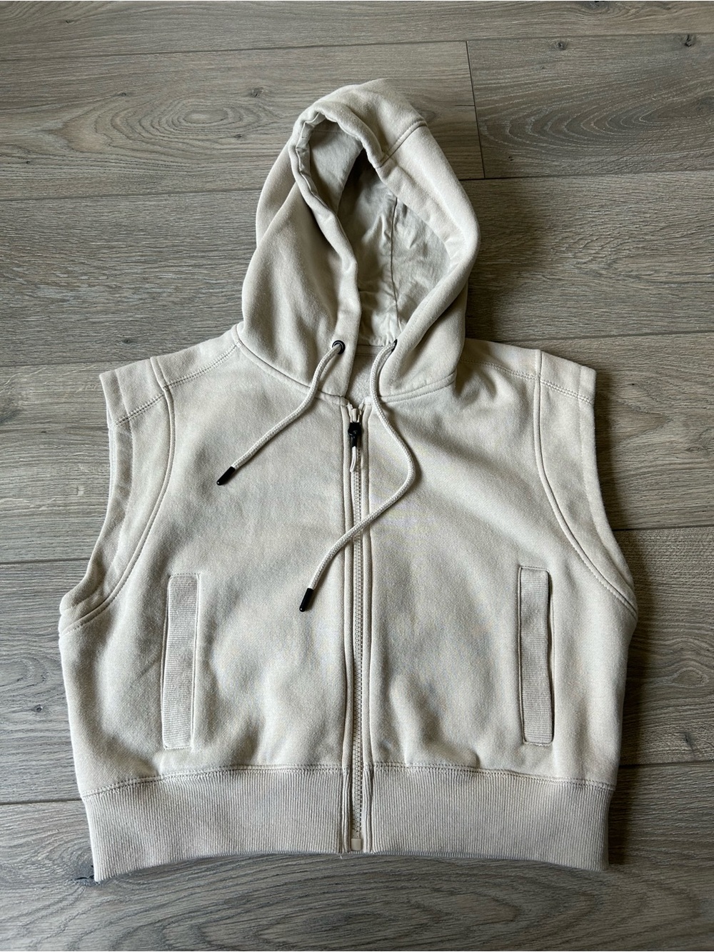 Mono B cropped Cream hoodie vest Size Medium